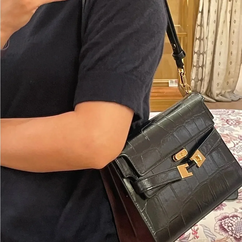 Tory Burch Lee Radziwill Shoulder Bag in Black Croc-Embossed Leather - Picture 6 of 16